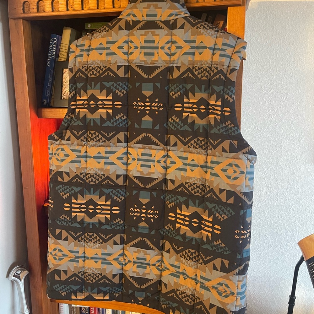 Pendleton Men's Geometric Pattern Vest - Black, Blue, Brown - Picture 6 of 6